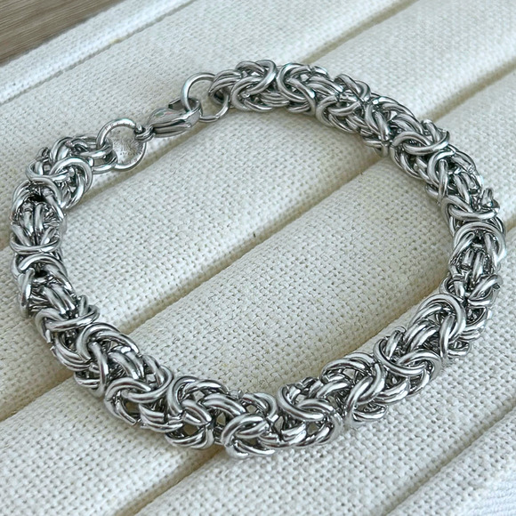 Byzantine Stainless Steel Bracelet – Unisex Handcrafted Chain, 18cm Jewelry - Picture 2 of 6